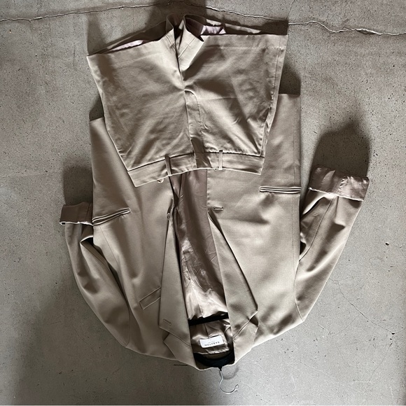 Babaton Agency Blazer and Shorts Set (Taupe) - Picture 8 of 8